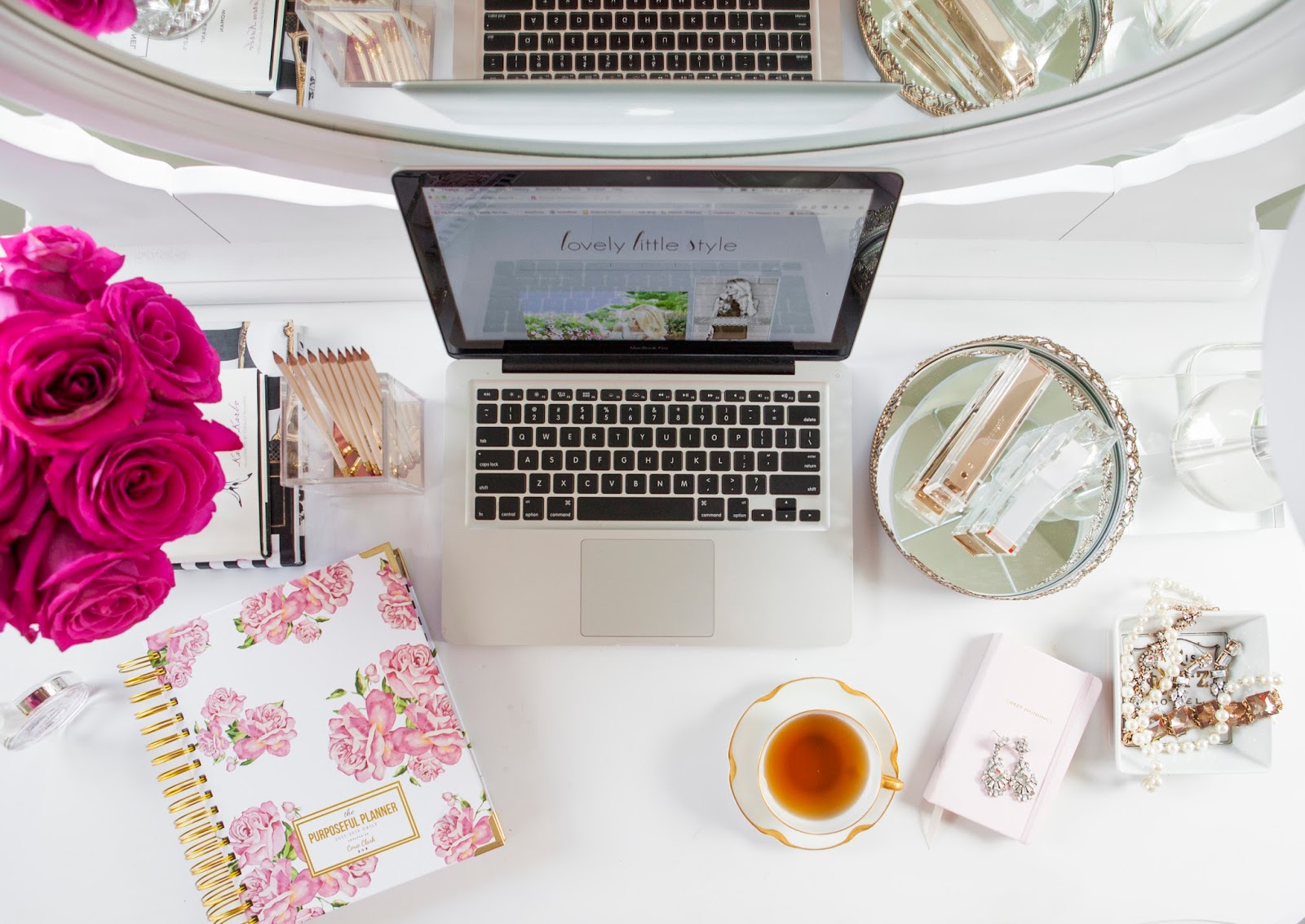 Six Must-have Laptop Accessories to Maximize Your Comfort