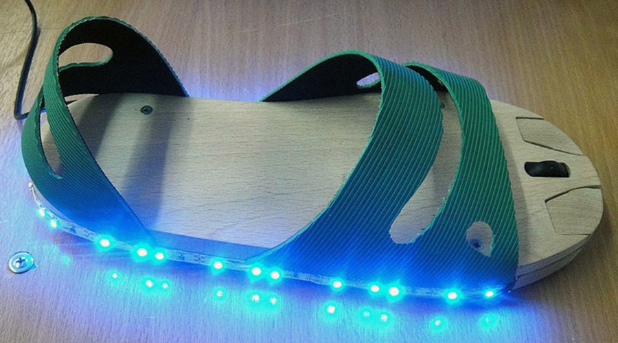 Teen Created an LED Mouse-sandal for People Who Don't Have Hands